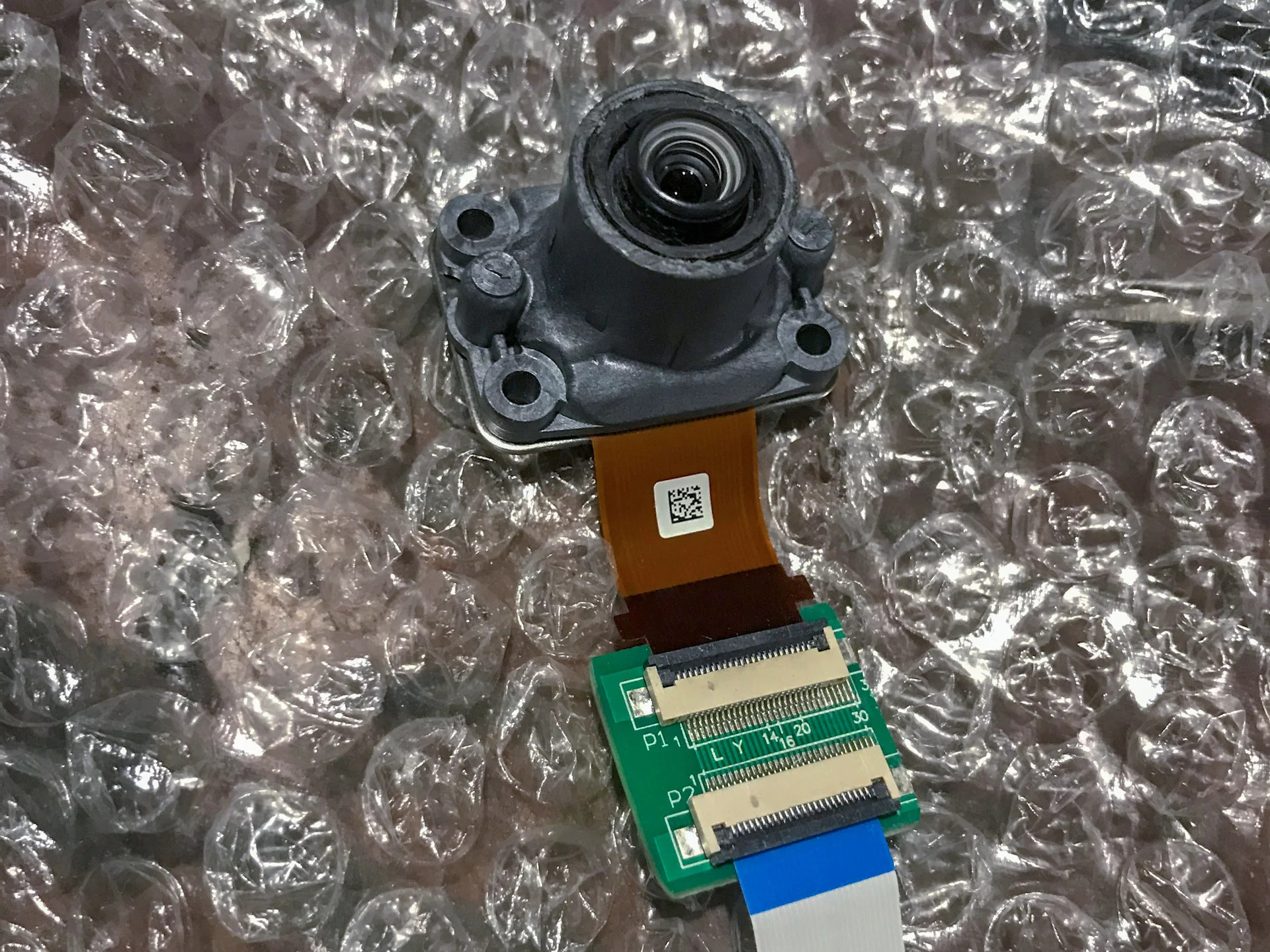 Текстолит переходника пришлось немного подпилить, не помещался внутри ножки