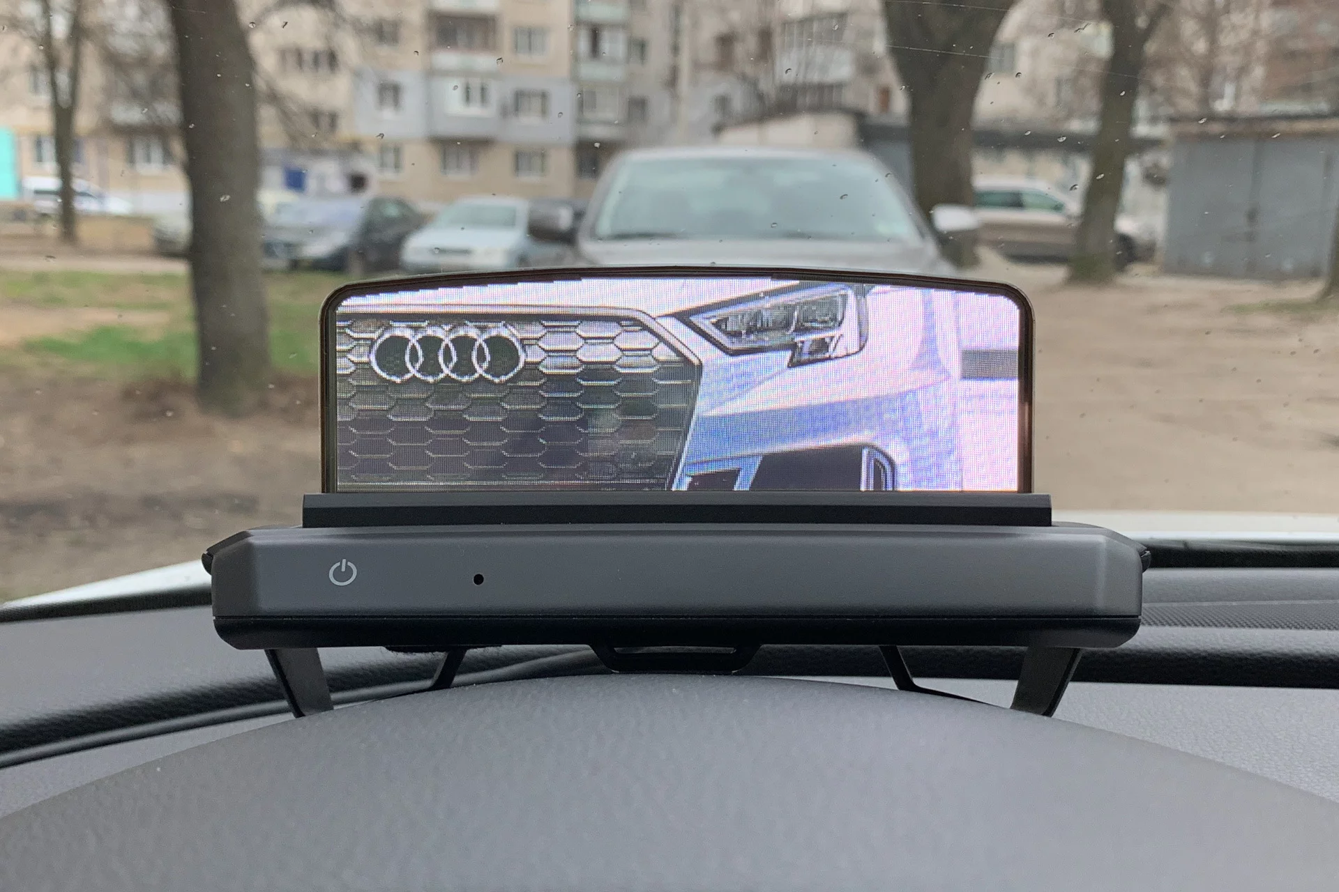 Синхронизировал стартовую анимацию векторных колец с фоновой картинкой под ними