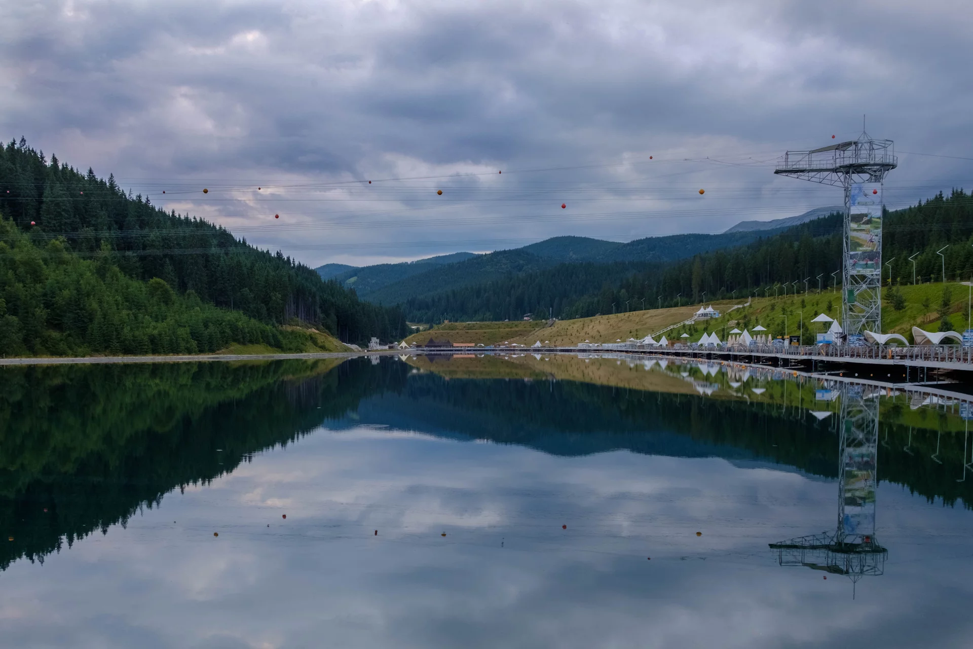 Искусственное озеро VODA