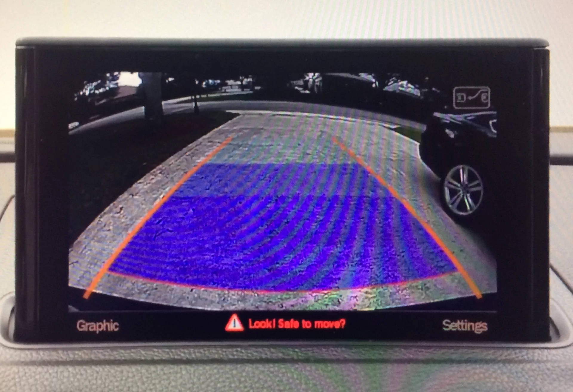 Фото из интернета. Камера до калибровки.